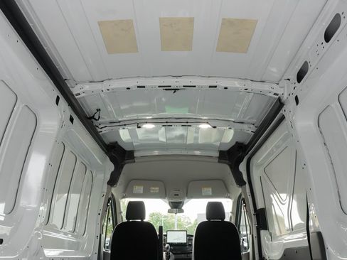 New 2026 Ford Transit 250 148 Medium Roof RWD image 14