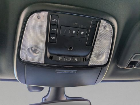 Used 2024 Dodge Durango GT AWD/4WD image 23
