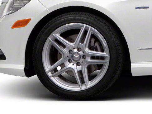 Used 2010 Mercedes-Benz E 550 Sedan image 12