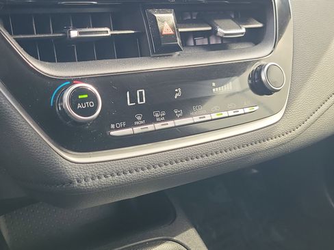 Certified 2022 Toyota Corolla SE FWD image 29