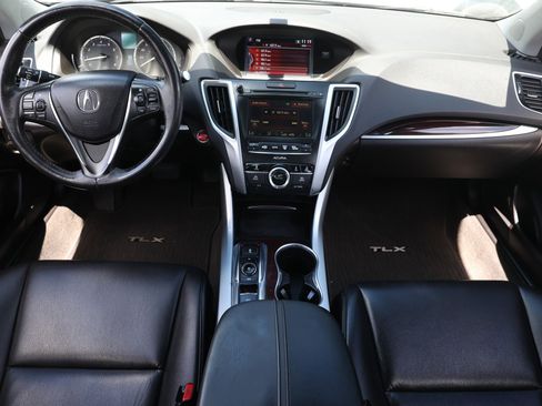 Used 2016 Acura TLX V6 FWD image 2