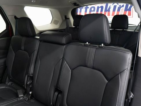 New 2025 Honda Pilot Touring image 18