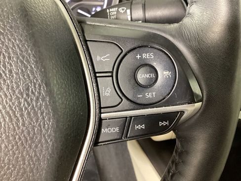 Used 2023 Toyota Camry XLE w/ Navigation Package FWD image 22