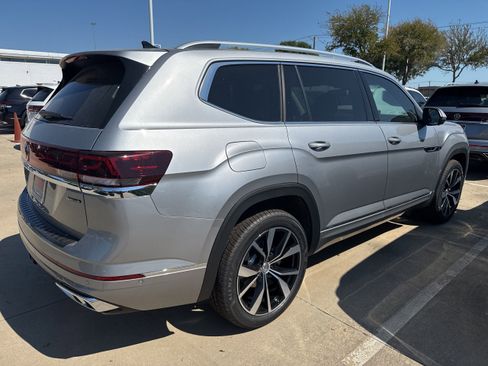 New 2026 Volkswagen Atlas SEL Premium R-Line AWD/4WD image 2