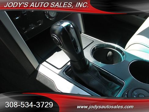Used 2013 Ford Explorer XLT AWD/4WD image 18