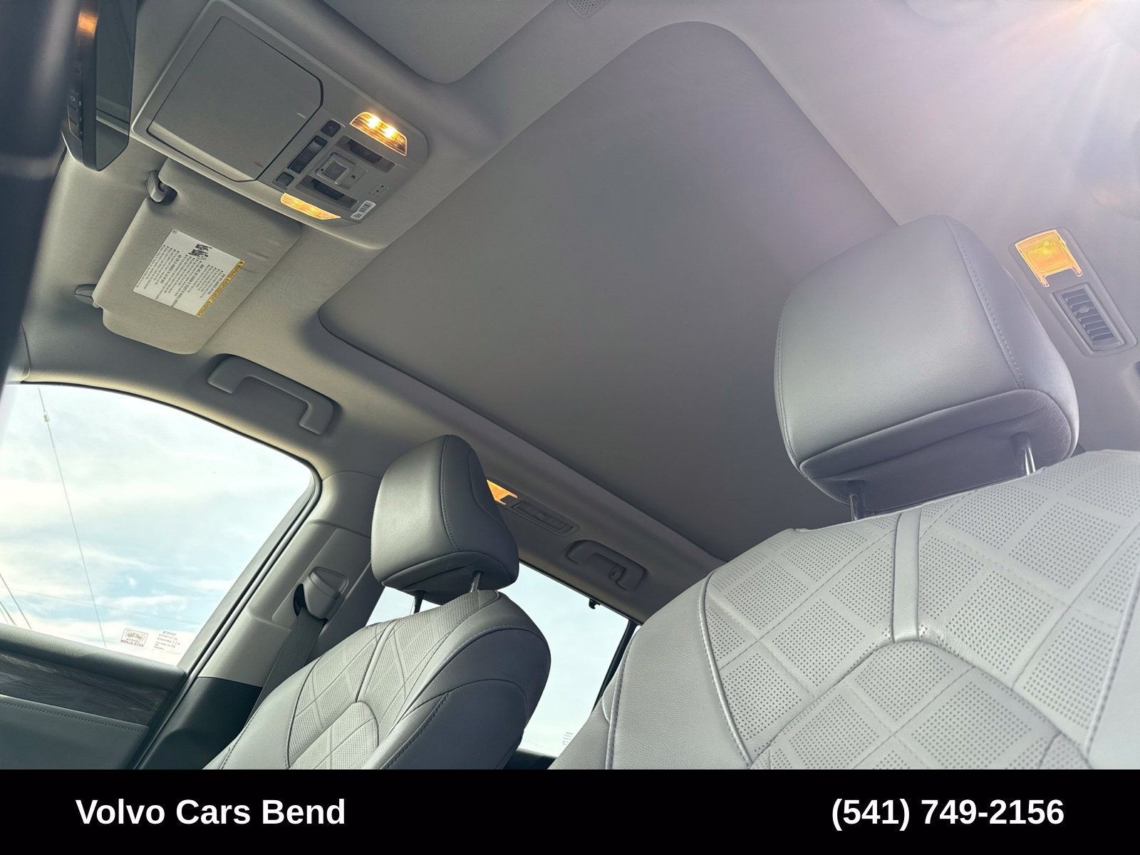 Used 2020 Toyota Highlander Platinum AWD/4WD image 16