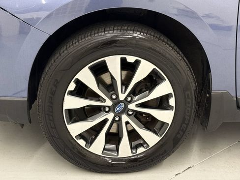 Used 2015 Subaru Outback 2.5i Limited AWD/4WD image 10