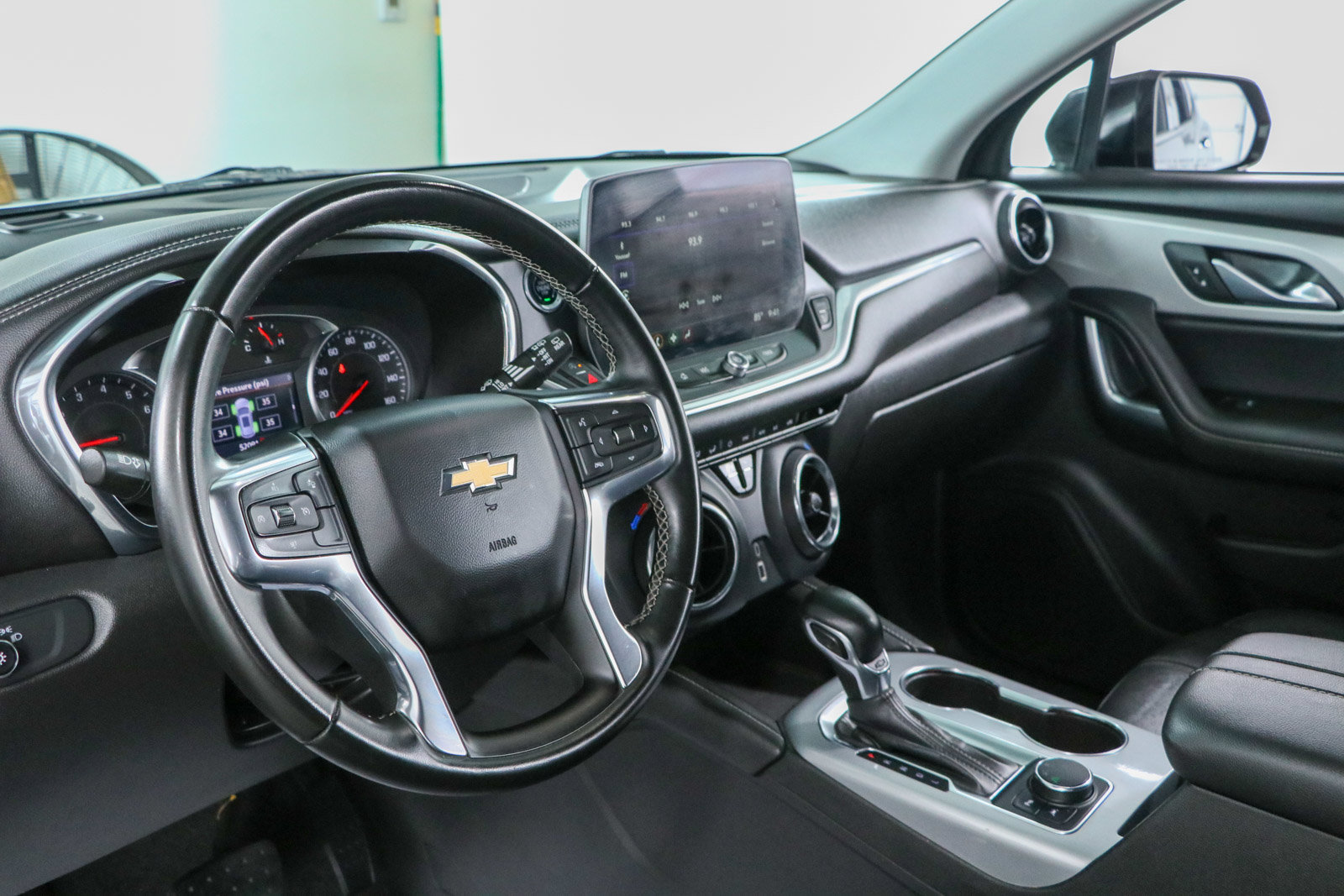 Used 2024 Chevrolet Blazer LT FWD image 22