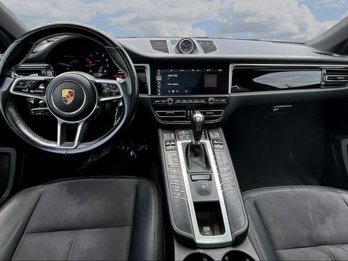 Used 2020 Porsche Macan w/ Driver Memory Package AWD/4WD image 7