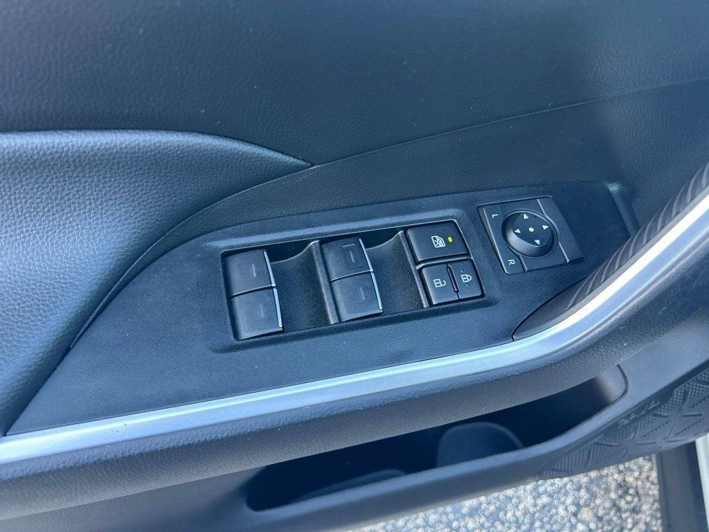 Used 2024 Toyota RAV4 XLE w/ Convenience Package FWD image 34