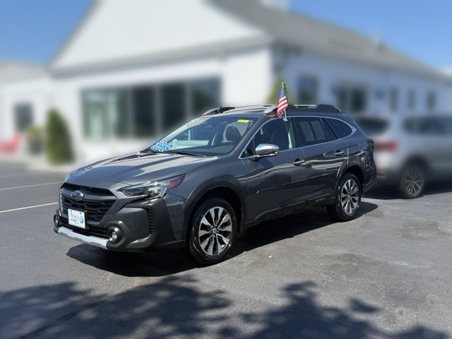 Used 2025 Subaru Outback Touring XT AWD/4WD image 3