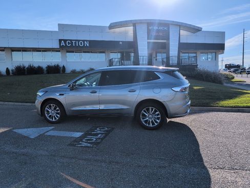 Used 2023 Buick Enclave Avenir w/ Avenir Technology Package image 2