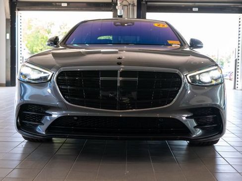 Used 2022 Mercedes-Benz S 580 4MATIC Sedan image 2