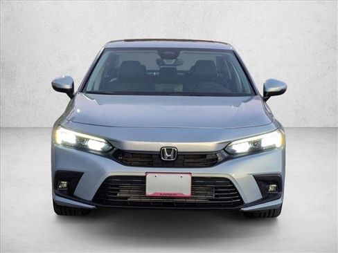 Used 2023 Honda Civic Touring image 2
