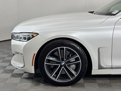 Used 2022 BMW 750i xDrive AWD/4WD image 13