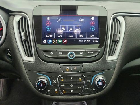 Used 2022 Chevrolet Malibu LT image 22