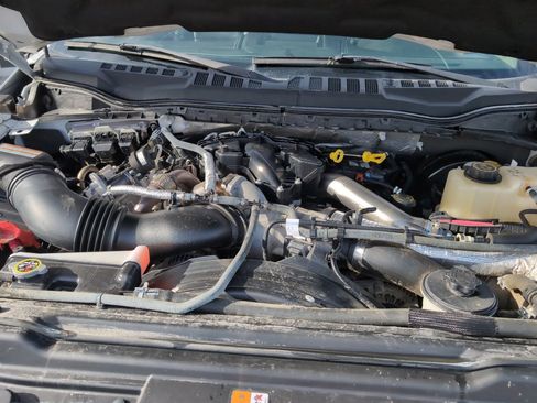 Used 2017 Ford F250 Lariat w/ Chrome Package image 36