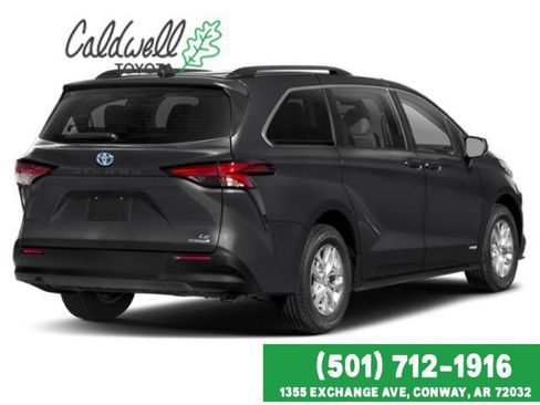 Used 2024 Toyota Sienna LE FWD image 3