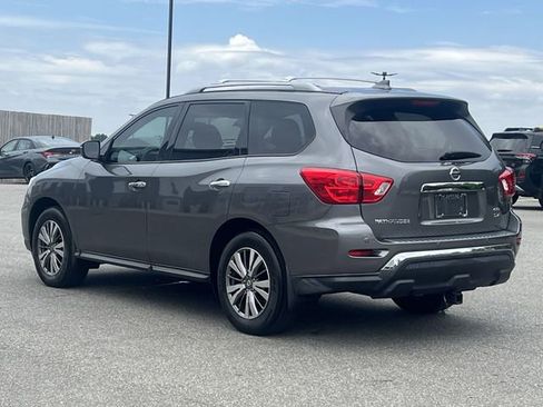 Used 2019 Nissan Pathfinder SV AWD/4WD image 11