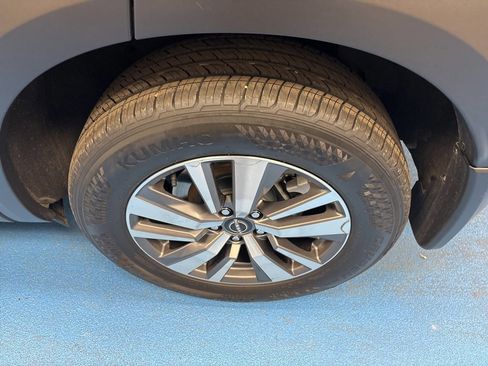 Used 2023 Nissan Pathfinder SL image 18