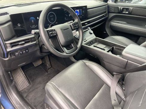 Used 2025 Hyundai Santa Fe Calligraphy FWD image 6