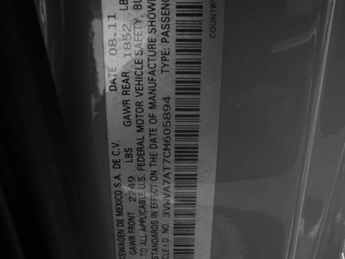Used 2012 Volkswagen Beetle Turbo FWD image 40