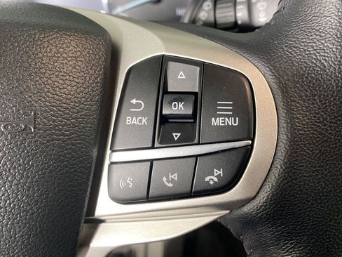 Used 2022 Ford Explorer XLT AWD/4WD image 12