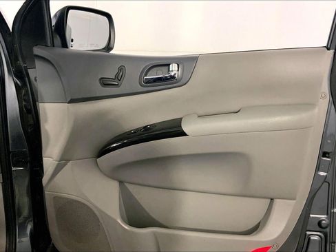 Used 2012 Kia Sedona EX w/ Luxury Pkg image 25