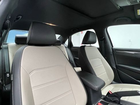 Used 2021 Volkswagen Passat 2.0T R-Line image 7