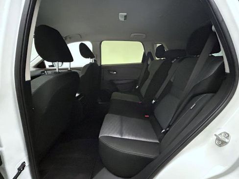 Certified 2023 Nissan Rogue SV FWD image 19