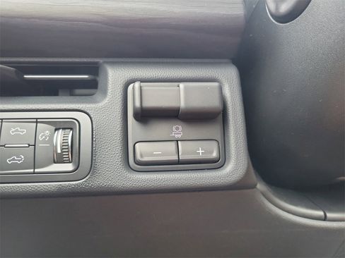 New 2025 GMC Sierra EV Denali image 15