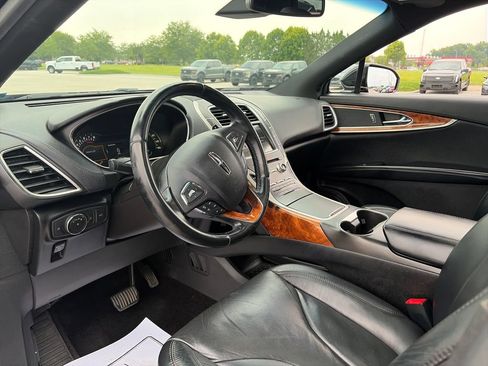 Used 2017 Lincoln MKX Reserve AWD/4WD image 14