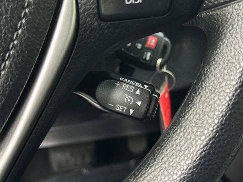 Used 2016 Toyota Corolla LE FWD image 27