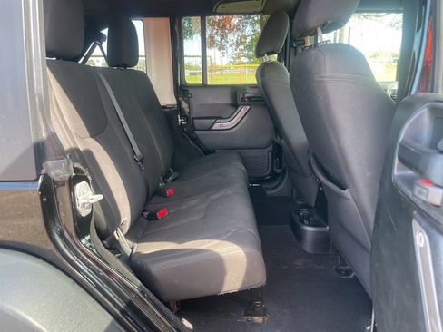 Used 2018 Jeep Wrangler Unlimited Sport S image 14