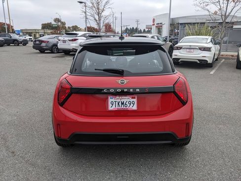 Certified 2025 MINI Cooper S image 7