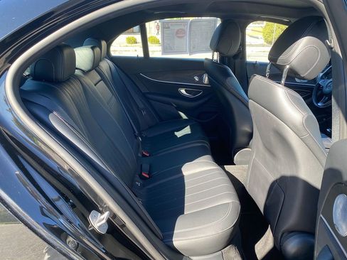 Used 2017 Mercedes-Benz E 300 4MATIC image 28