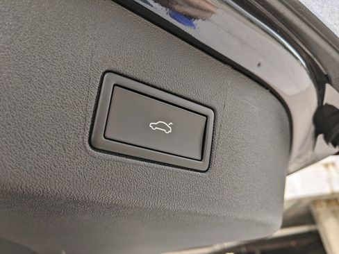 New 2025 Volkswagen ID.4 Pro S Plus image 29