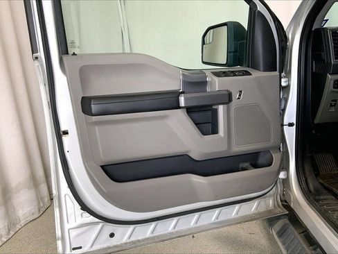 Used 2016 Ford F150 XLT w/ Equipment Group 302A Luxury RWD image 21