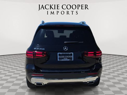 Certified 2025 Mercedes-Benz GLB 250 image 6