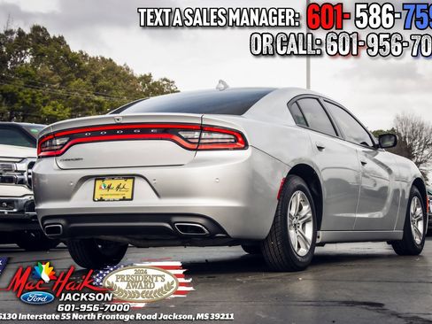Used 2023 Dodge Charger SXT image 6