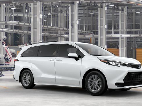 New 2025 Toyota Sienna LE image 14