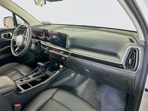 Used 2025 Kia Sorento S AWD/4WD image 21