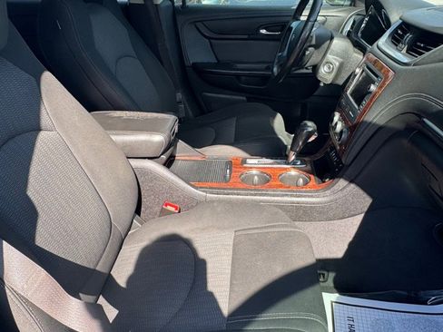 Used 2014 Chevrolet Traverse LT image 10