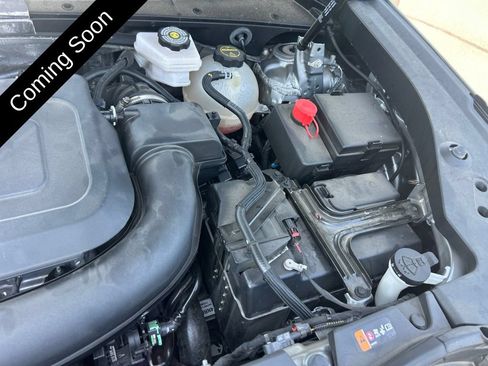 Used 2024 Cadillac XT4 Luxury w/ Cold Weather Package FWD image 14