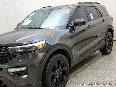 Used 2023 Ford Explorer ST-Line w/ Class IV Trailer Tow Package image 5