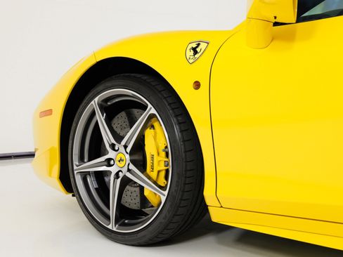 Used 2011 Ferrari 458 Italia Coupe RWD image 64