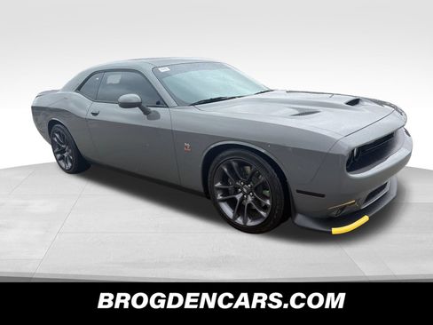 Used 2023 Dodge Challenger R/T Scat Pack RWD image 1