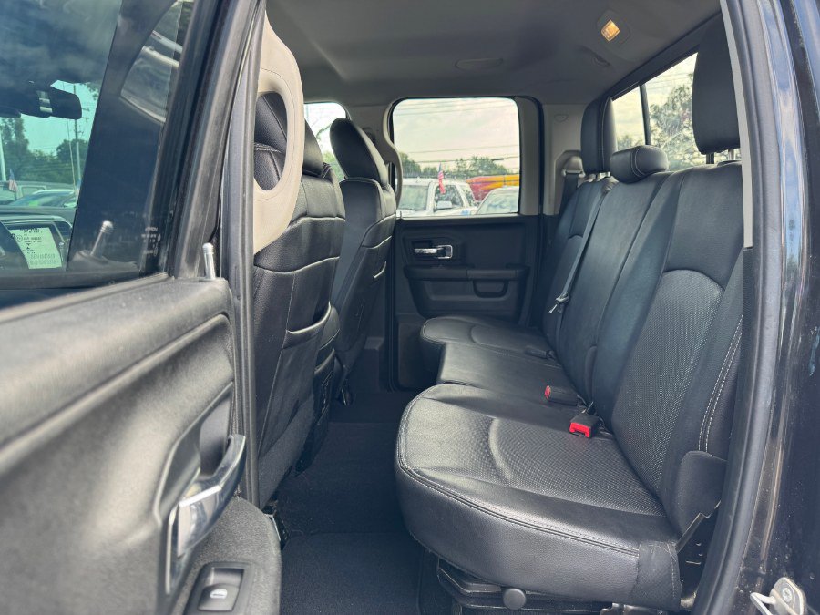 Used 2016 RAM 1500 Laramie w/ Convenience Group AWD/4WD image 16