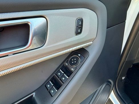 New 2026 Ford Explorer Active w/ Active Comfort Package image 6