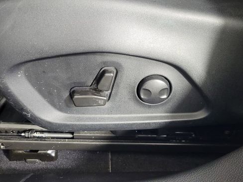 Used 2022 Jeep Compass Limited image 16